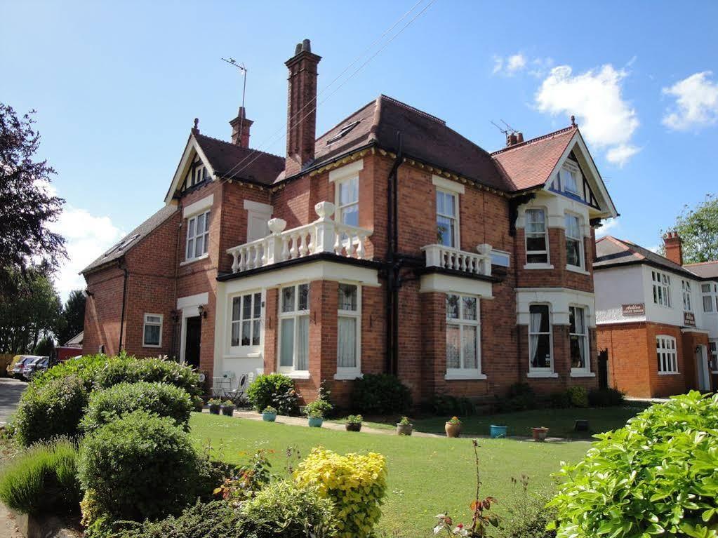 Fairlawns Guest House Banbury Bagian luar foto
