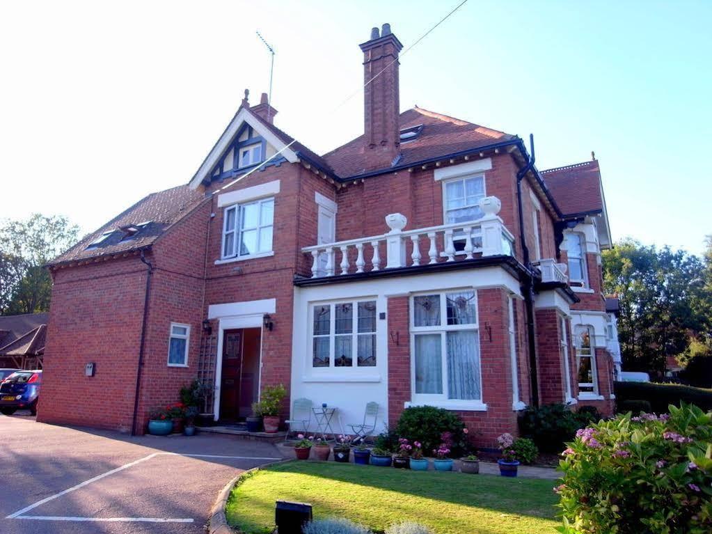 Fairlawns Guest House Banbury Bagian luar foto