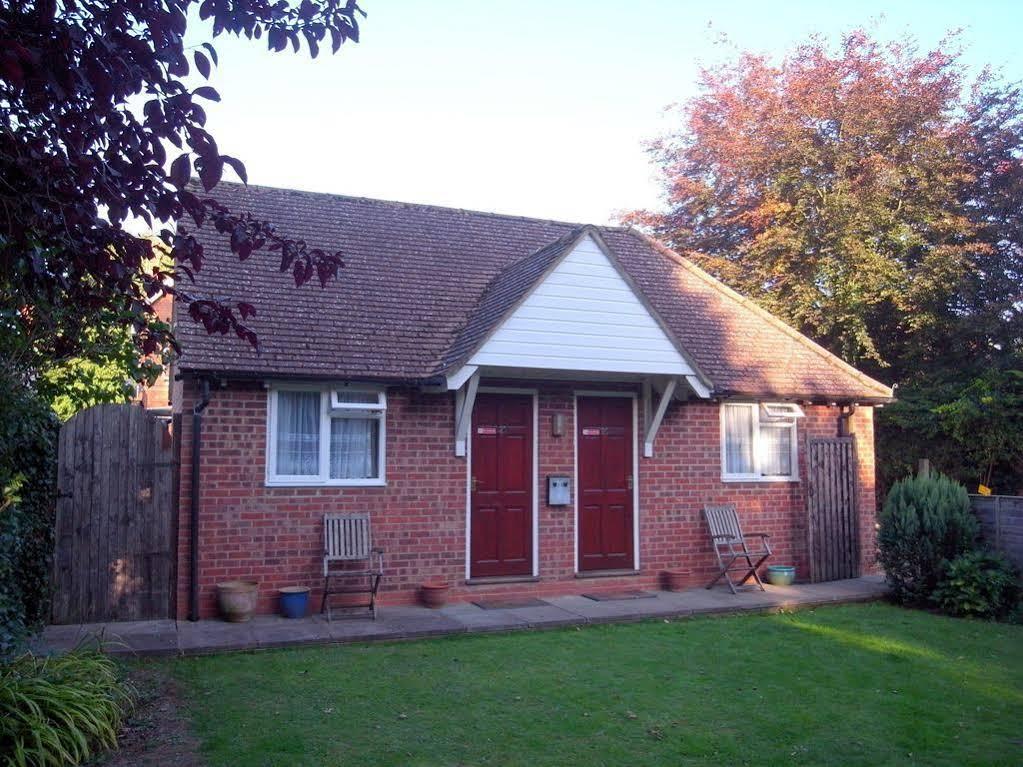 Fairlawns Guest House Banbury Bagian luar foto