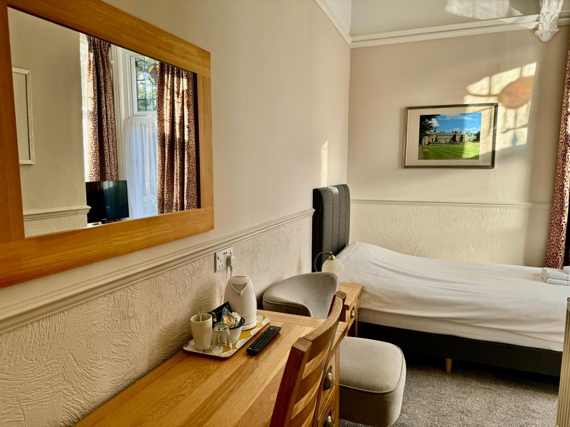 Fairlawns Guest House Banbury Bagian luar foto