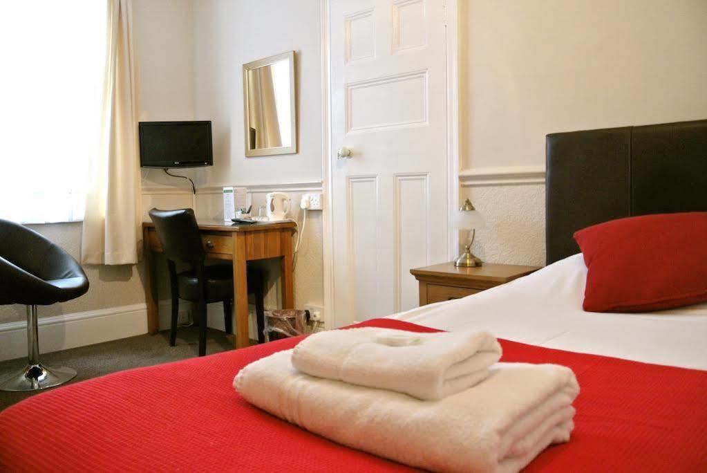 Fairlawns Guest House Banbury Bagian luar foto